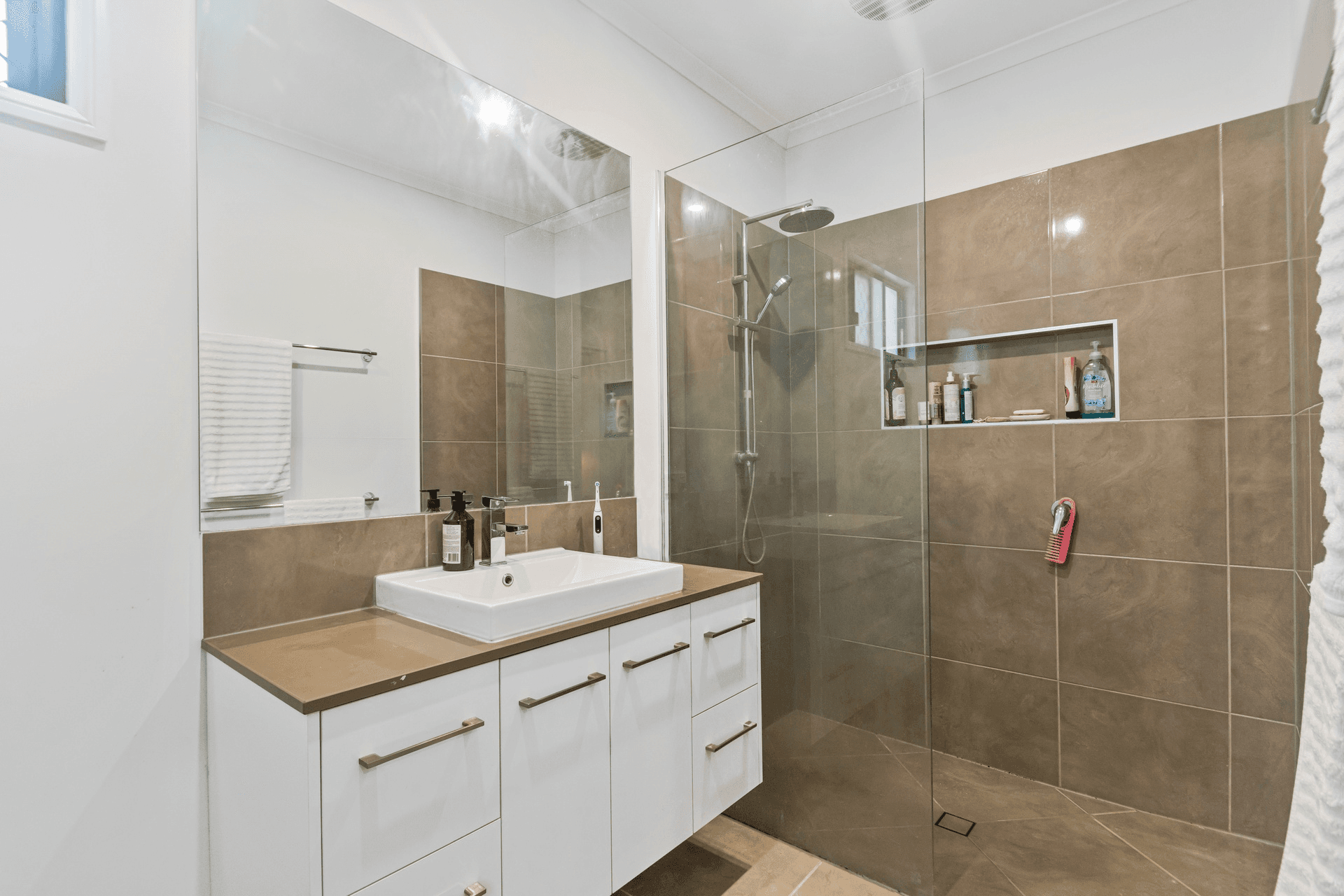 25 Huxley Crescent, OONOONBA, QLD 4811