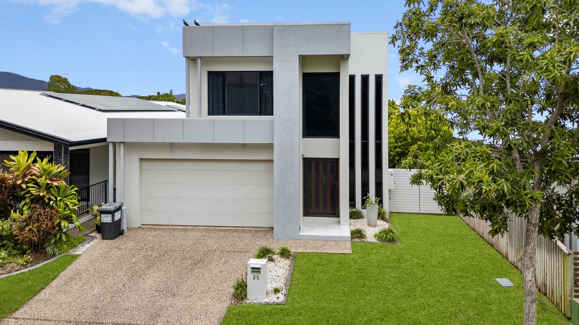 25 Huxley Crescent, OONOONBA, QLD 4811