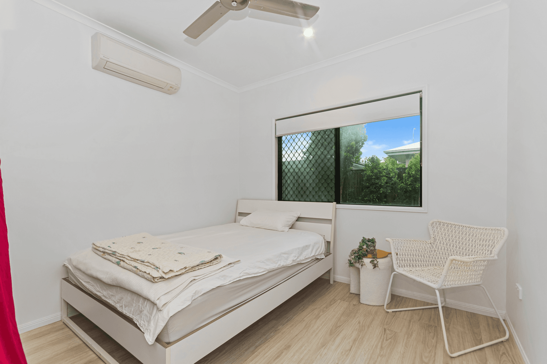 25 Huxley Crescent, OONOONBA, QLD 4811