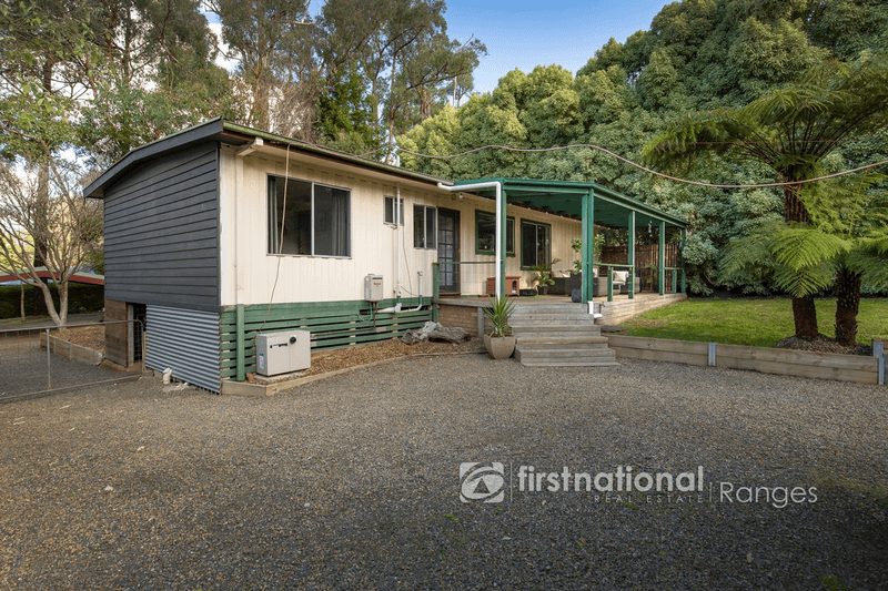 4 Station Road, COCKATOO, VIC 3781