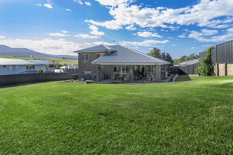 37 Sproule Crescent, JAMBEROO, NSW 2533