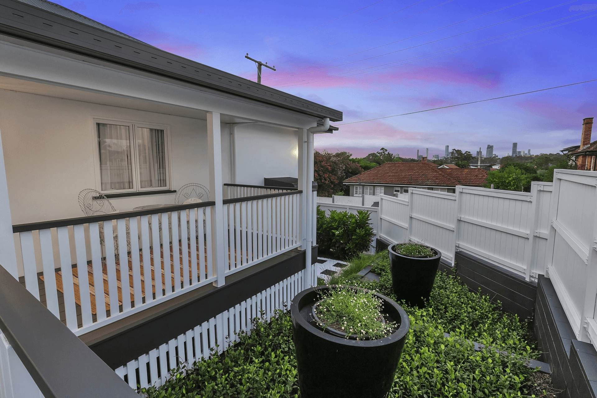 1 Palm Avenue, Fairfield, QLD 4103