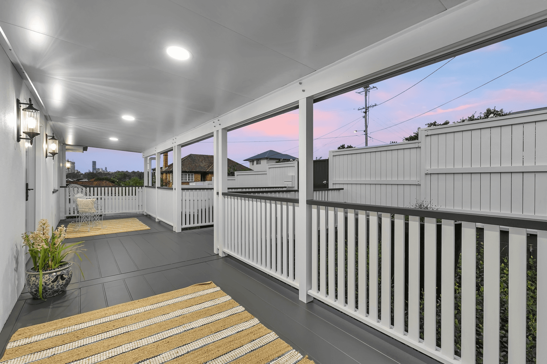 1 Palm Avenue, Fairfield, QLD 4103