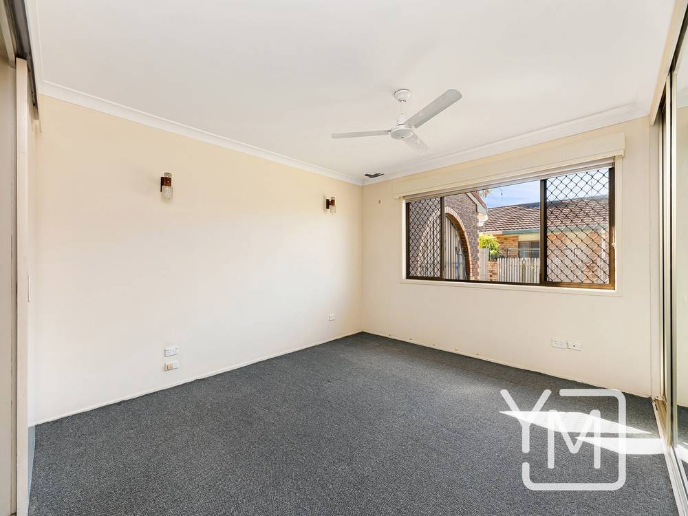 1/2 Blaxland Street, GOLDEN BEACH, QLD 4551