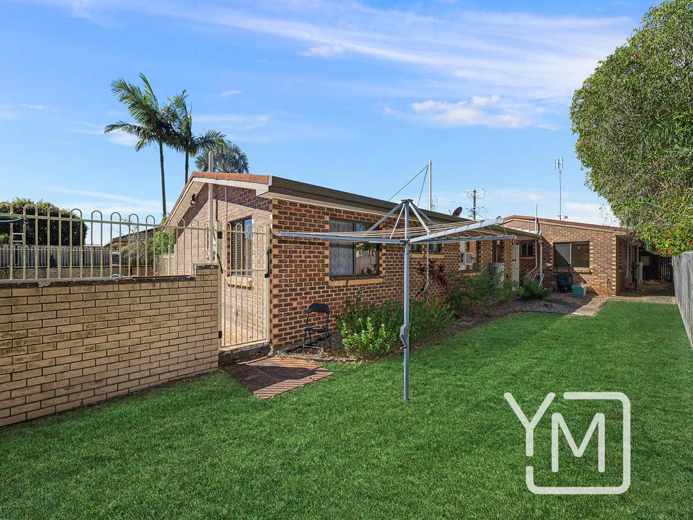 1/2 Blaxland Street, GOLDEN BEACH, QLD 4551