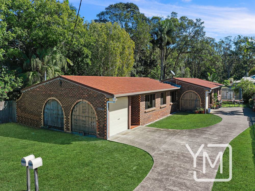 1/2 Blaxland Street, GOLDEN BEACH, QLD 4551