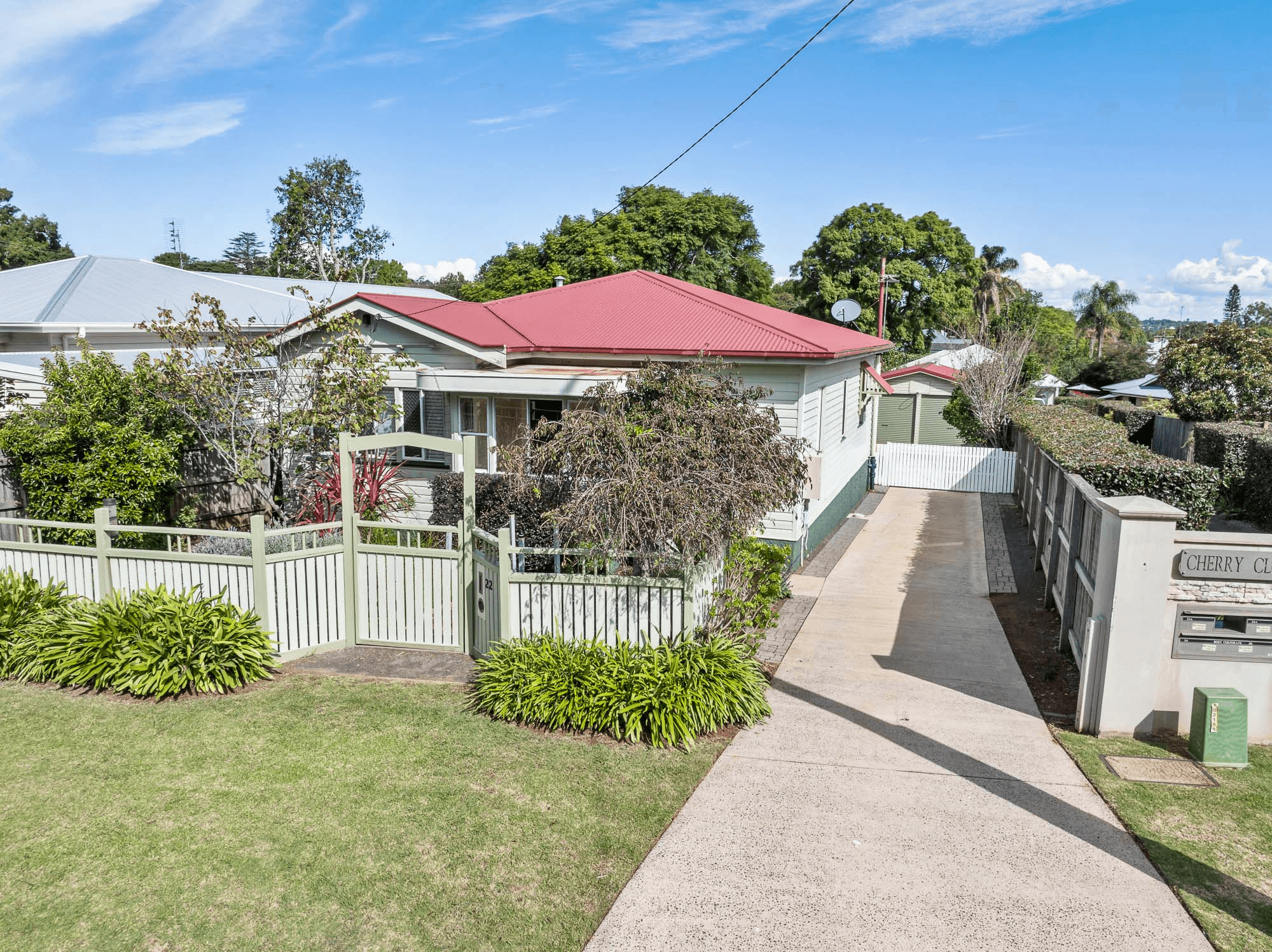 22 Rhyde Street, Mount Lofty, QLD 4350