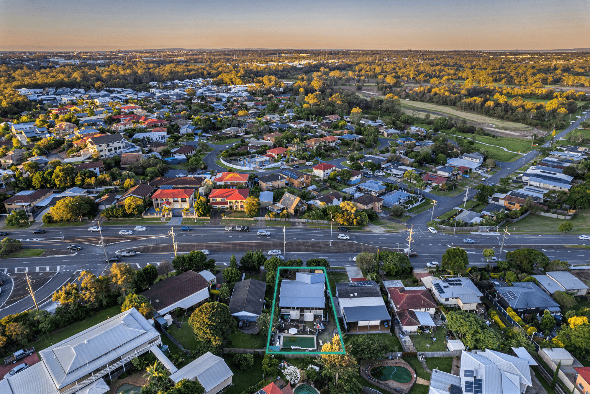 1572 Creek Road, CARINA, QLD 4152