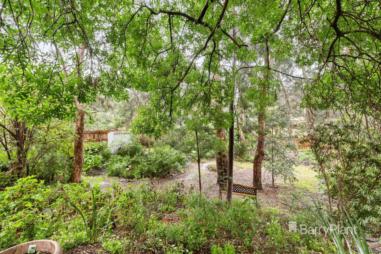 37 Haleys Gully Road, Hurstbridge, VIC 3099