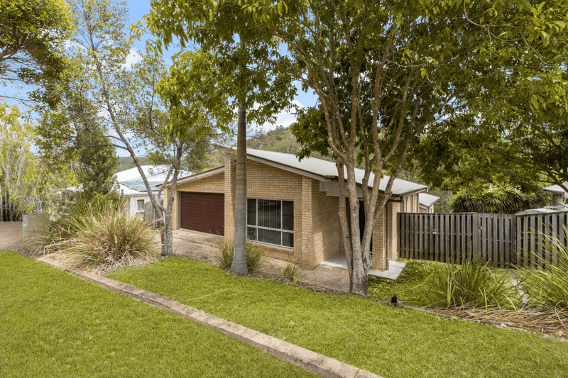 11 Castlereagh Close, PACIFIC PINES, QLD 4211