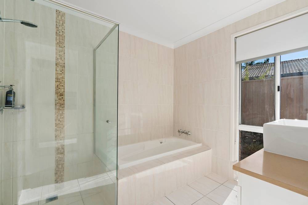 7 Bowmore Court, MERRIMAC, QLD 4226