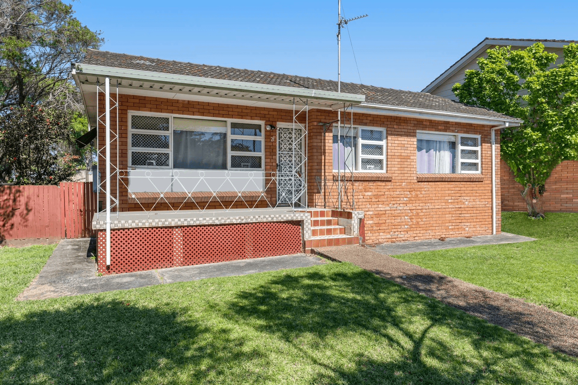 21 Kevin Street, Mannering Park, NSW 2259