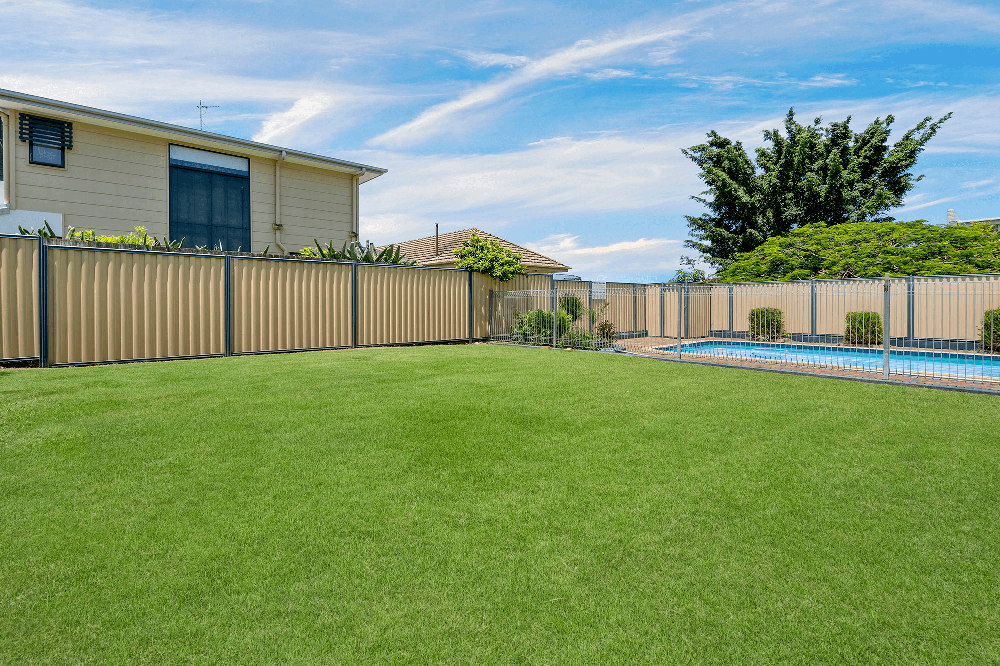 1/46 Crump Street, HOLLAND PARK WEST, QLD 4121