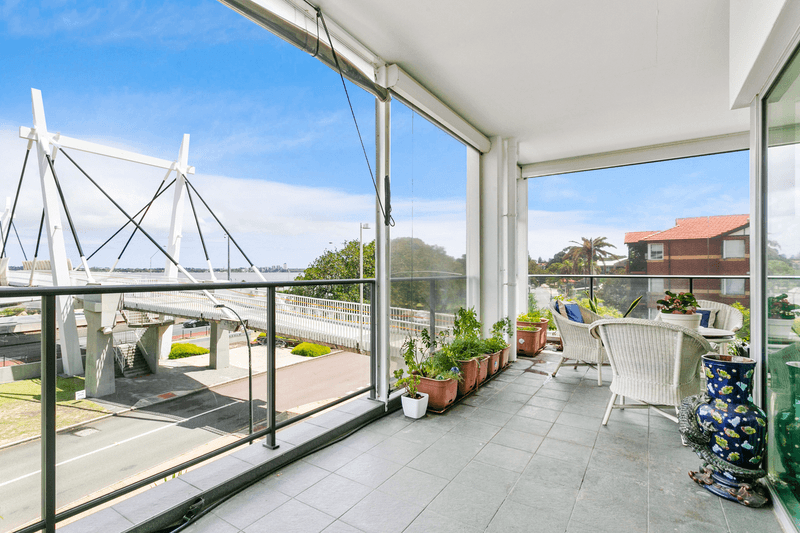 14/1 Preston Street, COMO, WA 6152