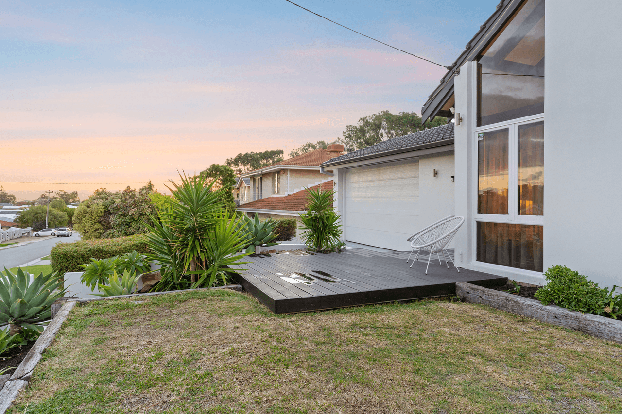 19 Porteous Road, SORRENTO, WA 6020