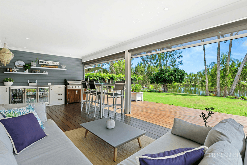 17 Sirenia Drive, Burrum Heads, QLD 4659