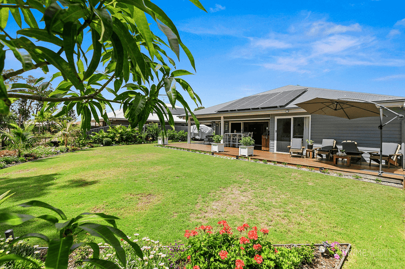 17 Sirenia Drive, Burrum Heads, QLD 4659