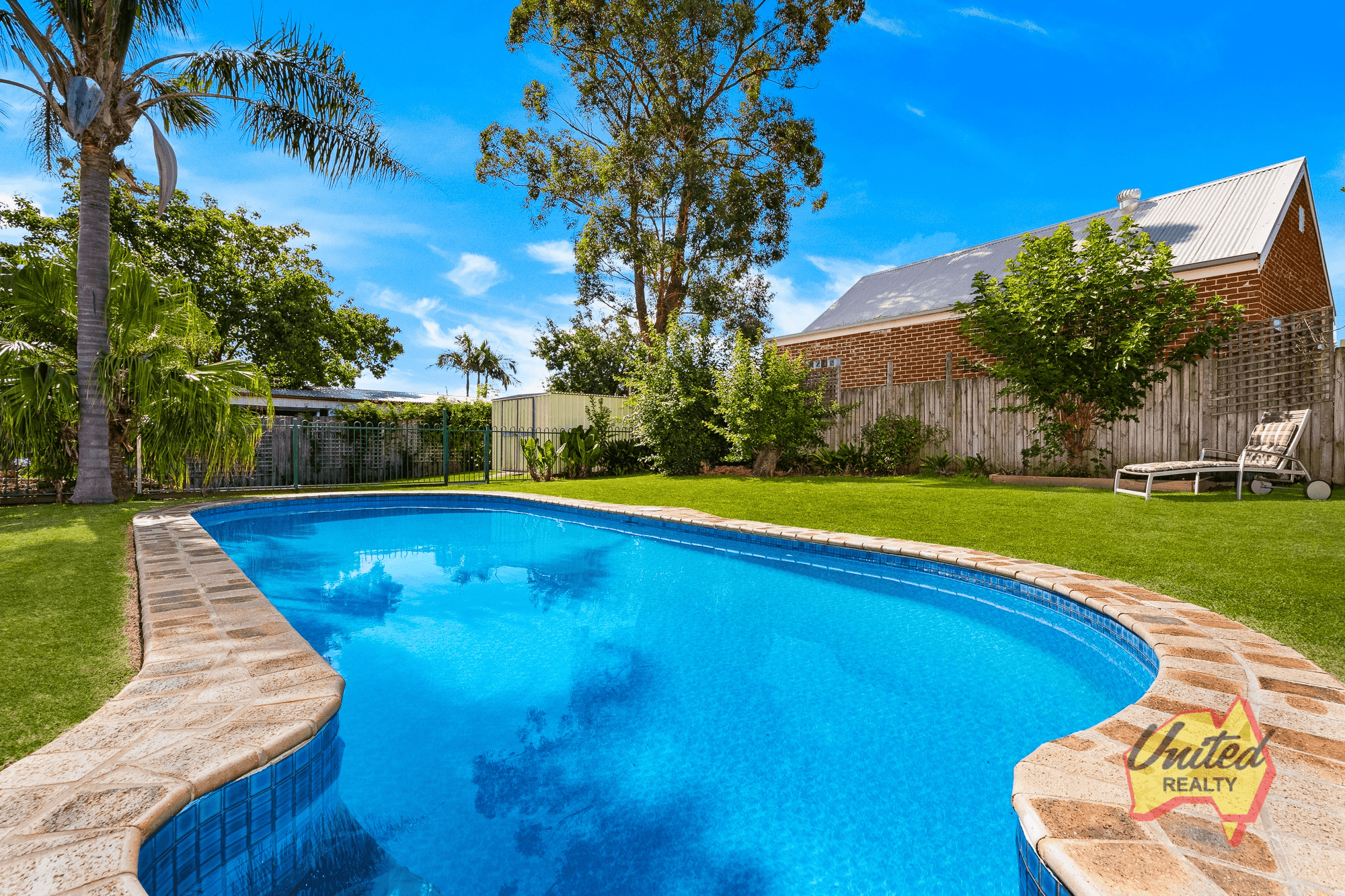 11 Cedar Place, The Oaks, NSW 2570