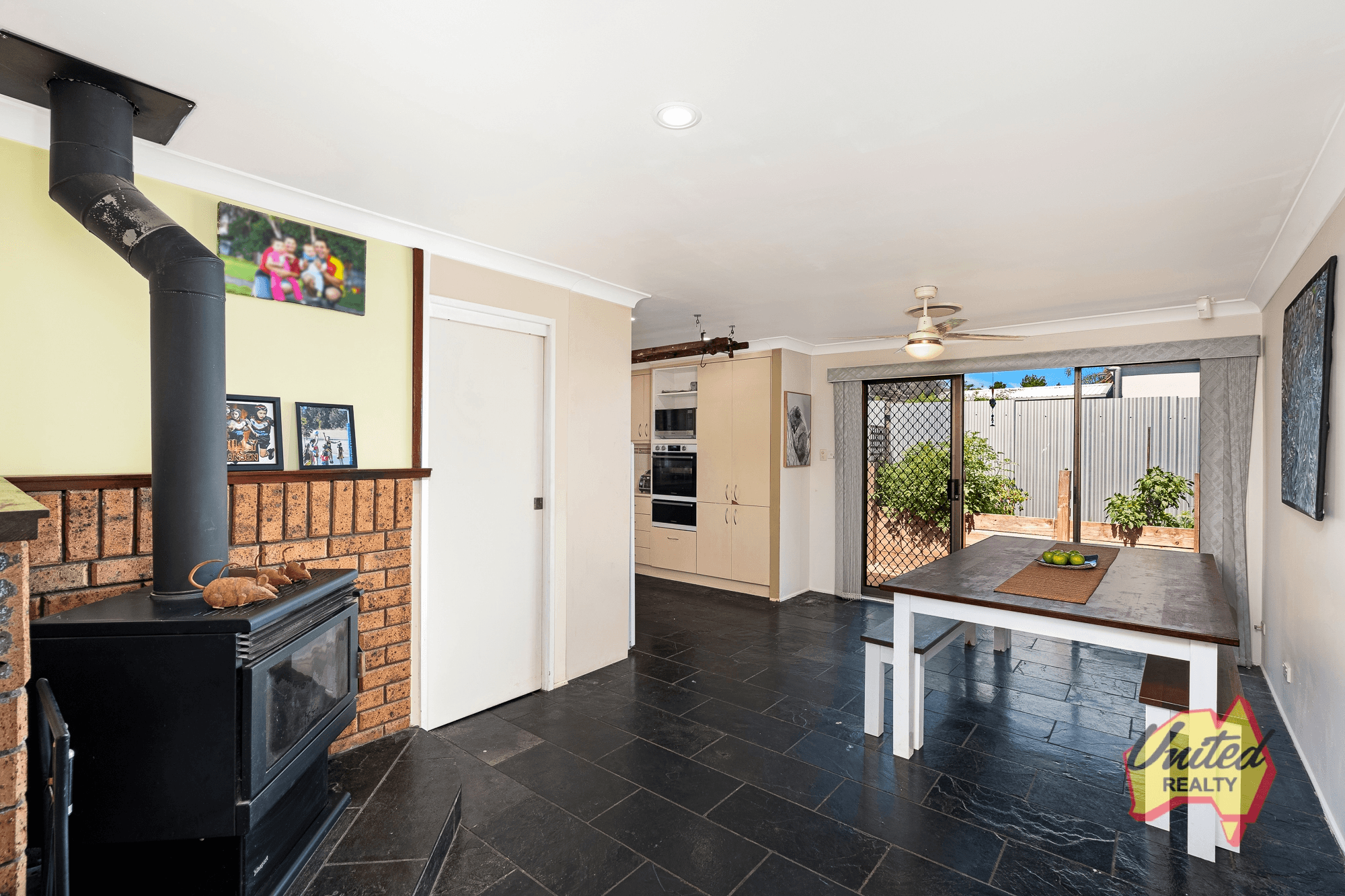 11 Cedar Place, The Oaks, NSW 2570