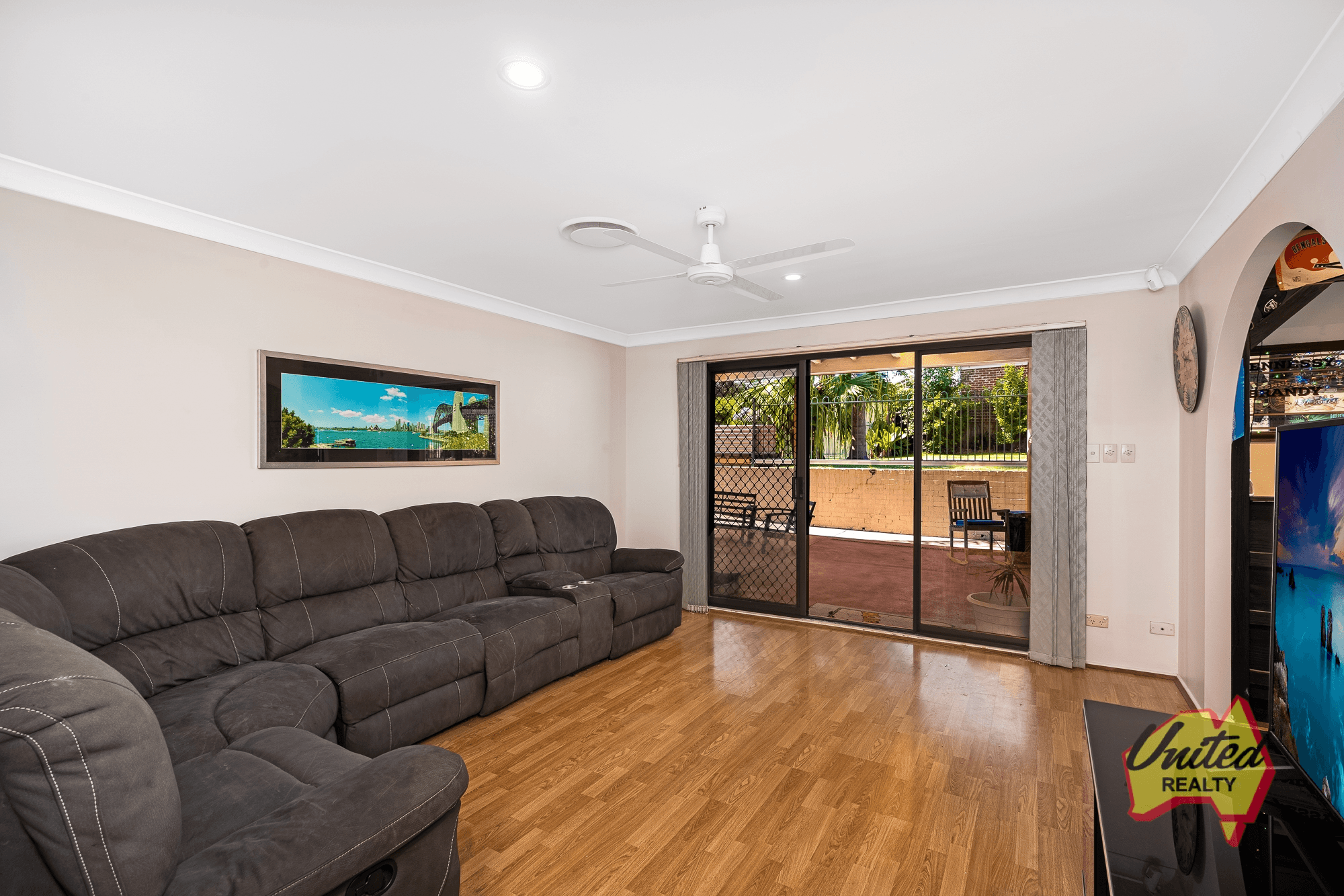 11 Cedar Place, The Oaks, NSW 2570