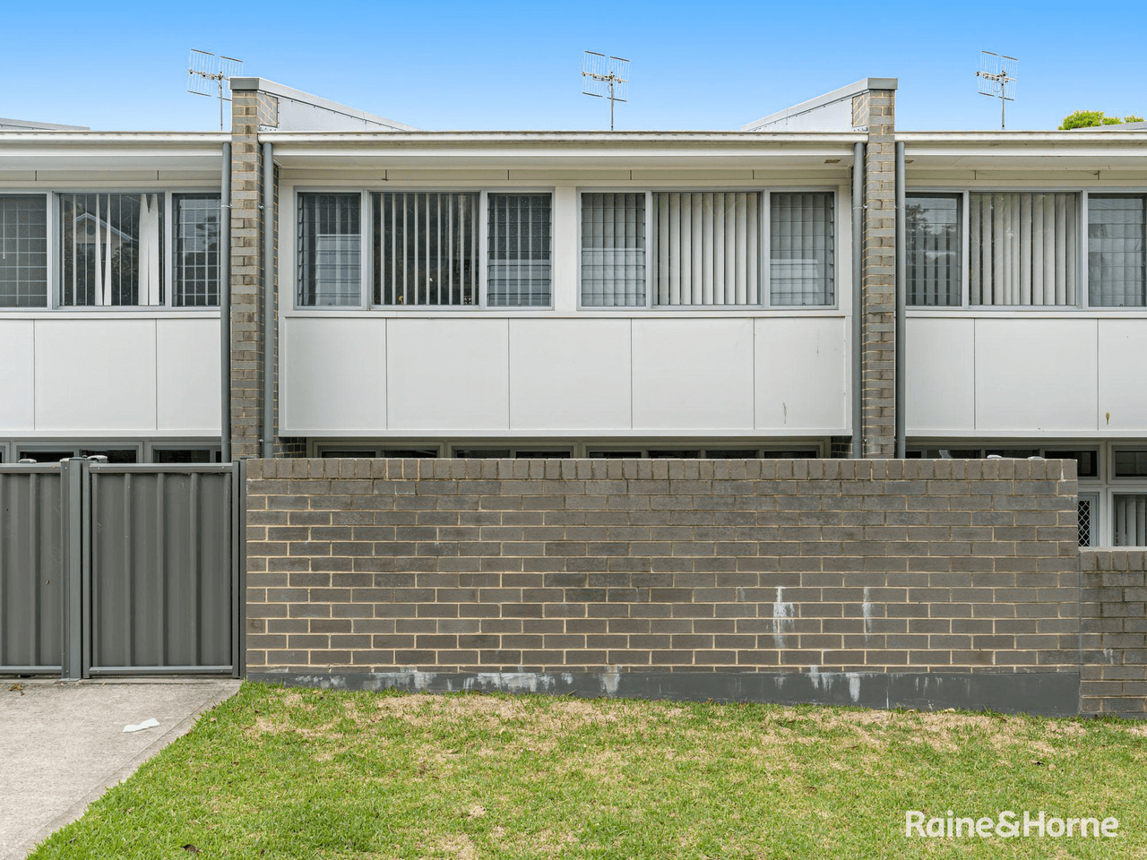 2/19-21 Donnison Street West, WEST GOSFORD, NSW 2250