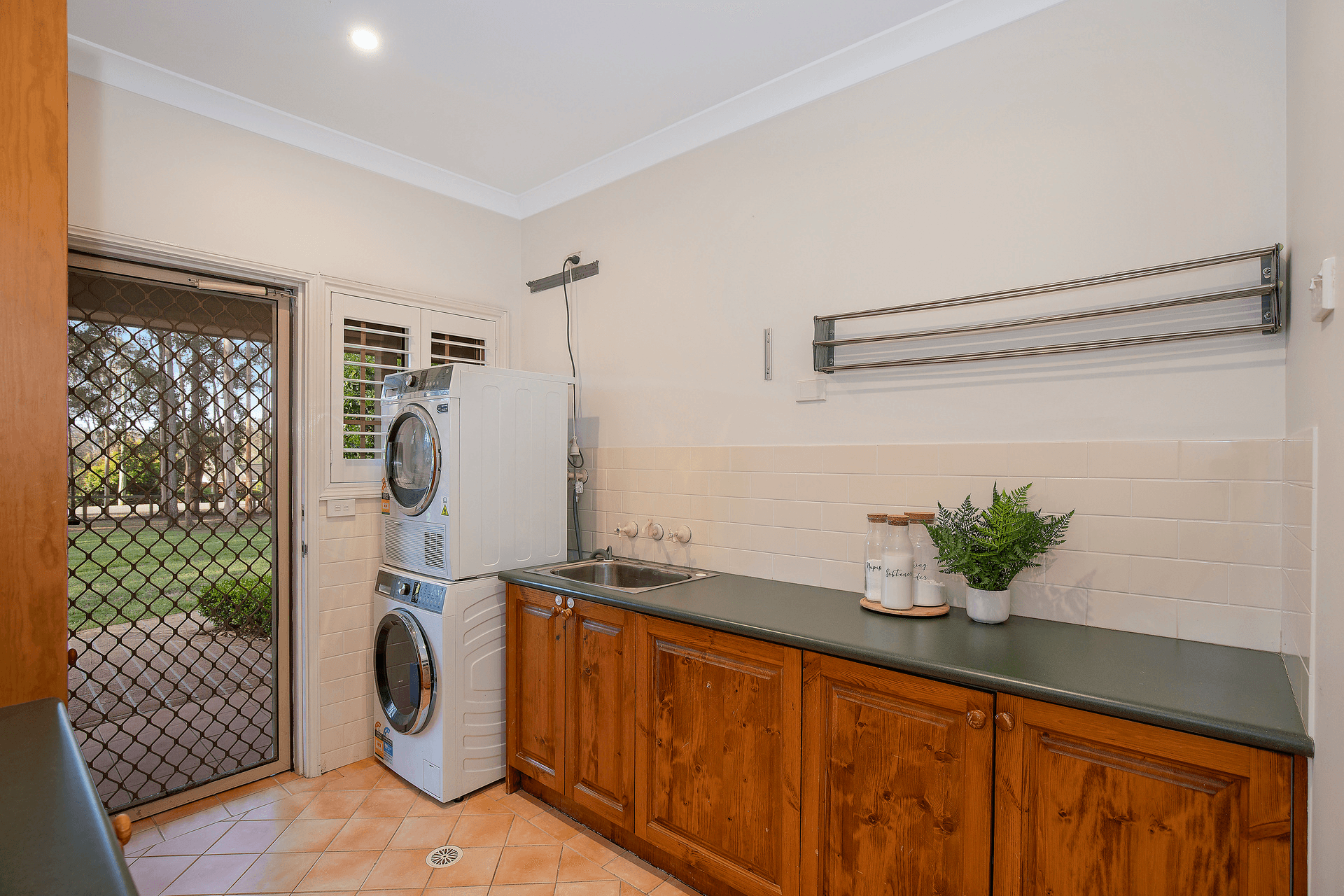 1 Pedeman Place, Jilliby, NSW 2259