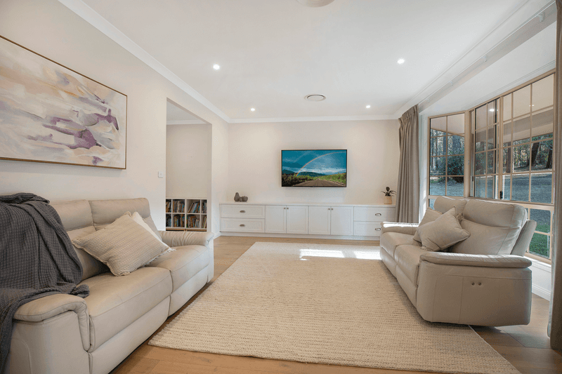 1 Pedeman Place, Jilliby, NSW 2259