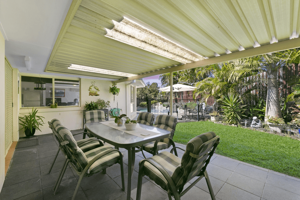 6 Ilminster Crescent, MUDGEERABA, QLD 4213