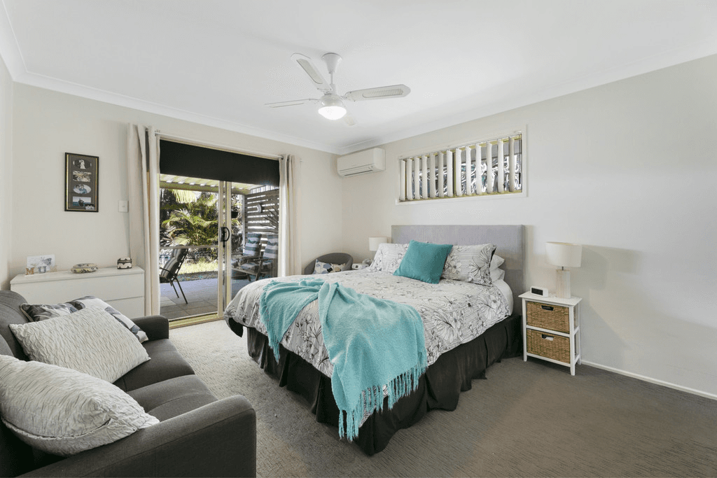 6 Ilminster Crescent, MUDGEERABA, QLD 4213