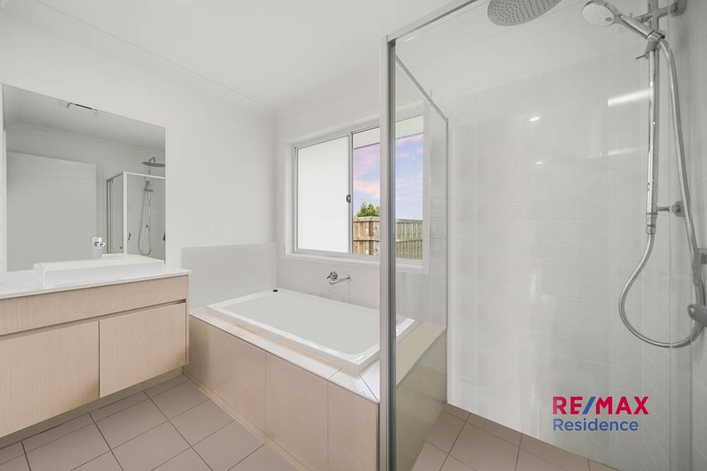 32 Almandin Street, LOGAN RESERVE, QLD 4133