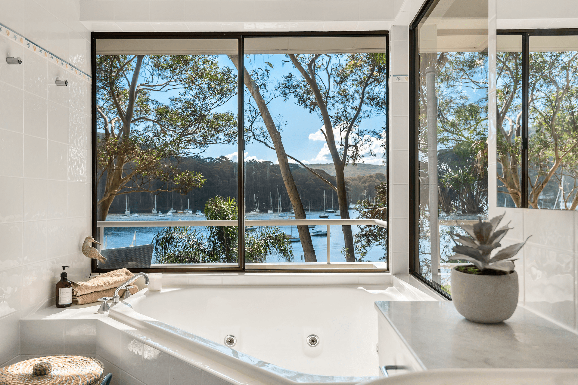 23 McCarrs Creek Road, Church Point, NSW 2105