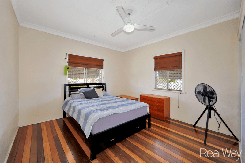 11 Alamein Street, Svensson Heights, QLD 4670