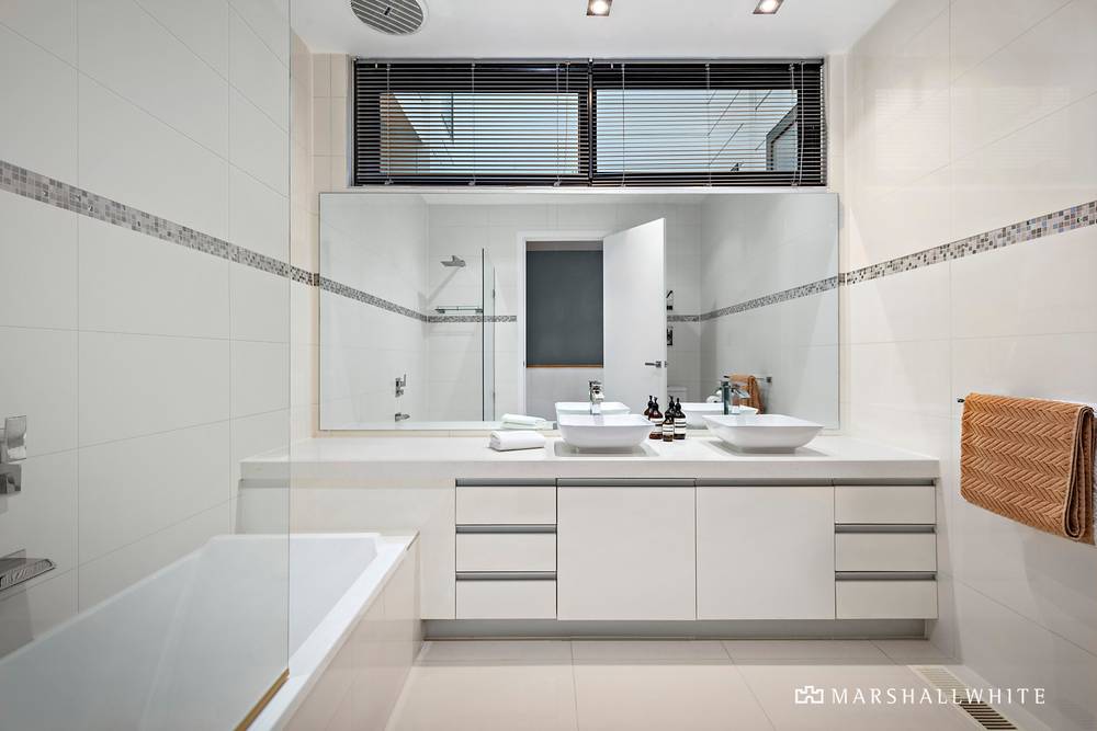 1  Barkly Avenue, Port Melbourne, VIC 3207