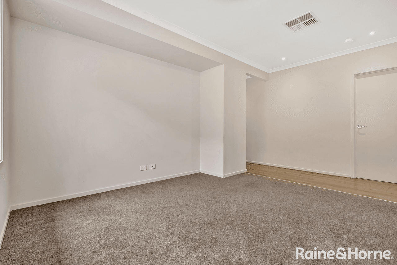 8 Maroon Way, DIGGERS REST, VIC 3427