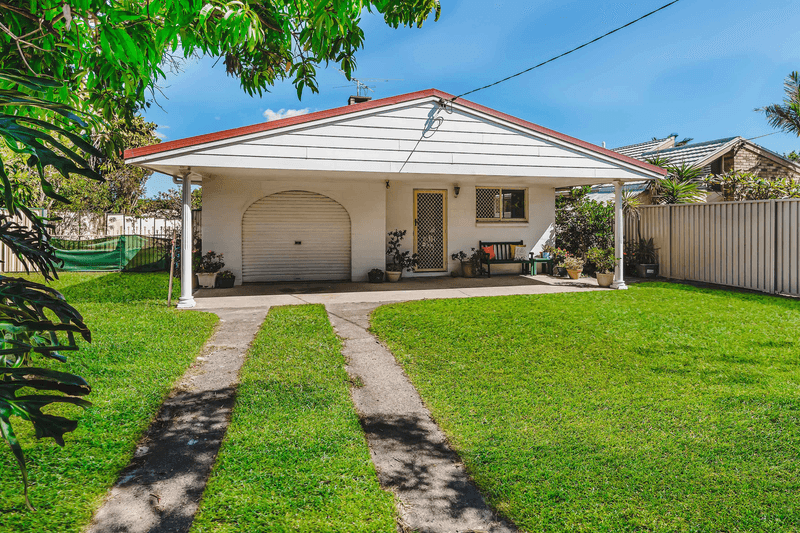 230 Oxley Drive, COOMBABAH, QLD 4216