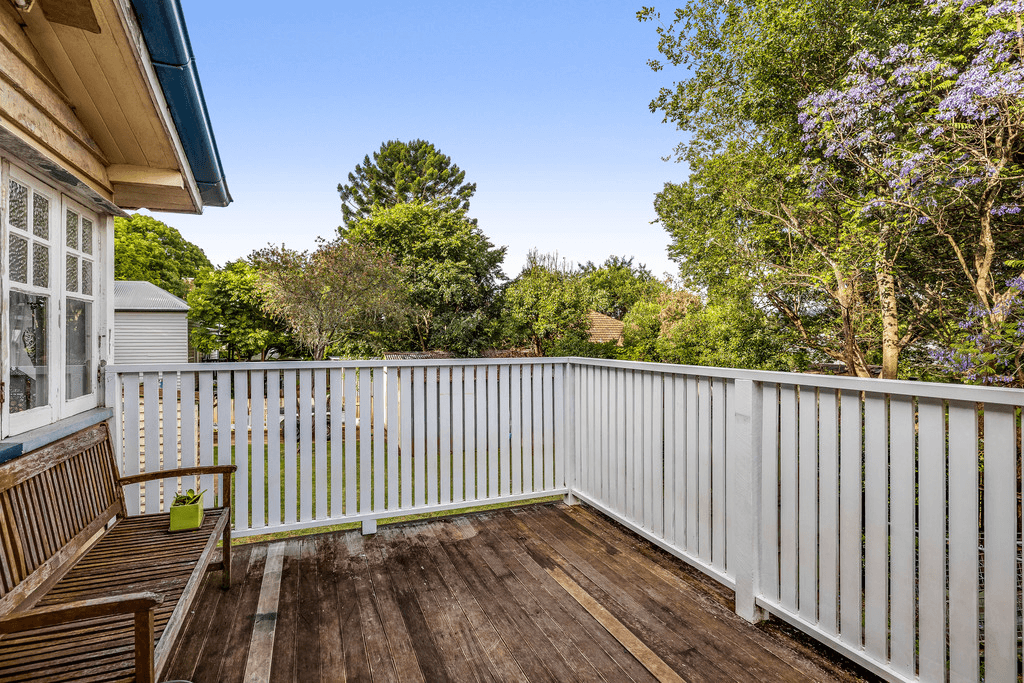 18 Boulton Terrace, TOOWOOMBA CITY, QLD 4350