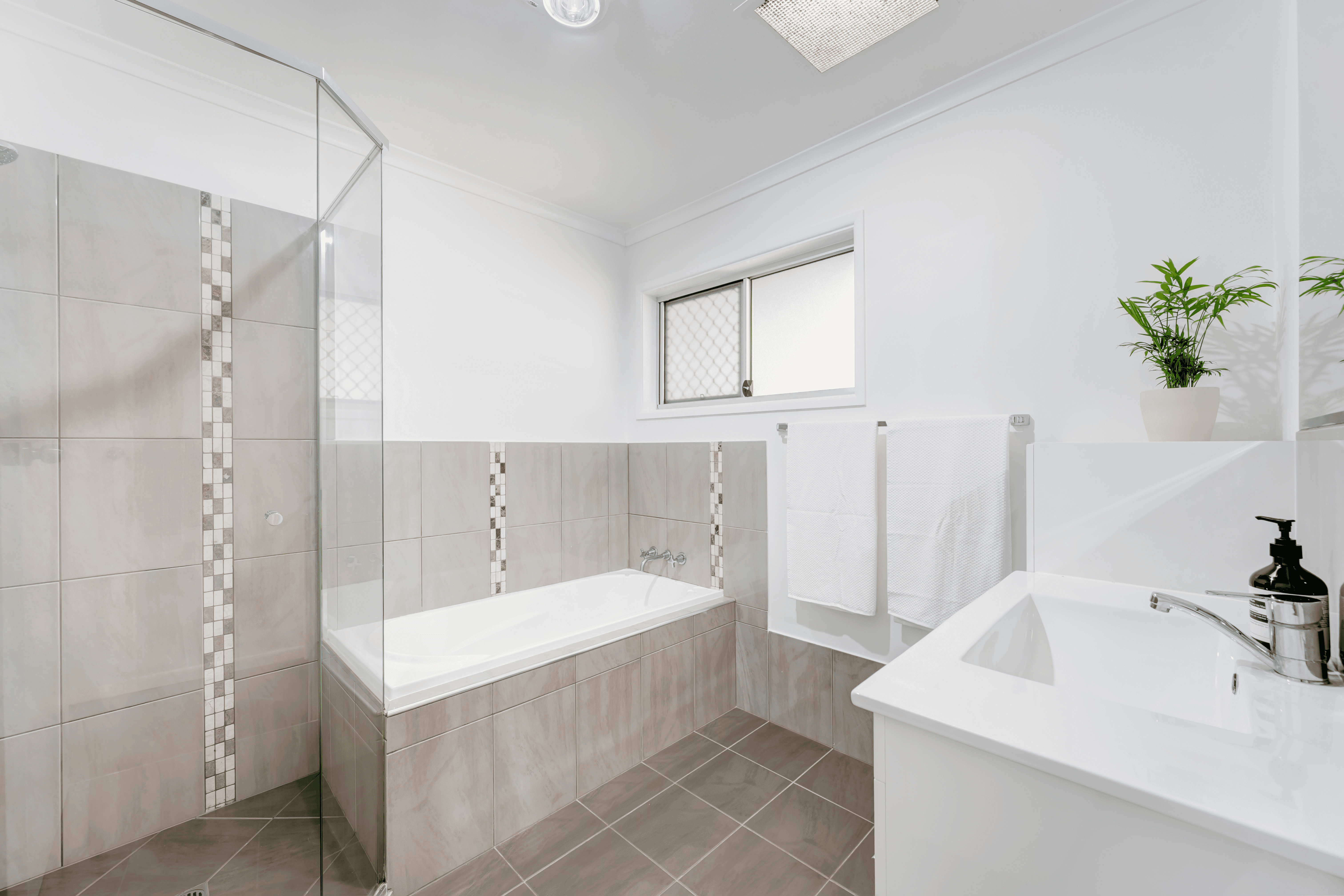 27 Gleason Street, MCDOWALL, QLD 4053