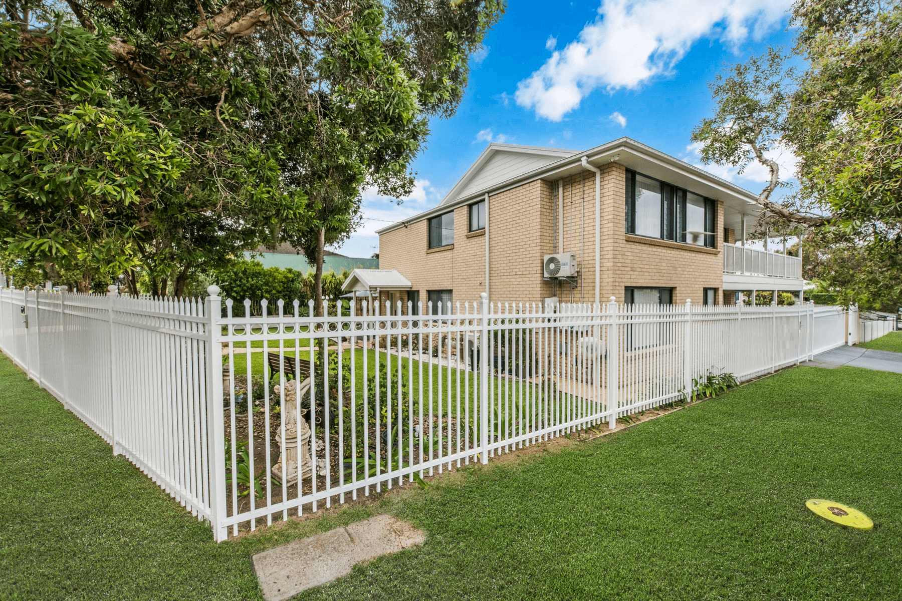 126 Bay Road, Toowoon Bay, NSW 2261