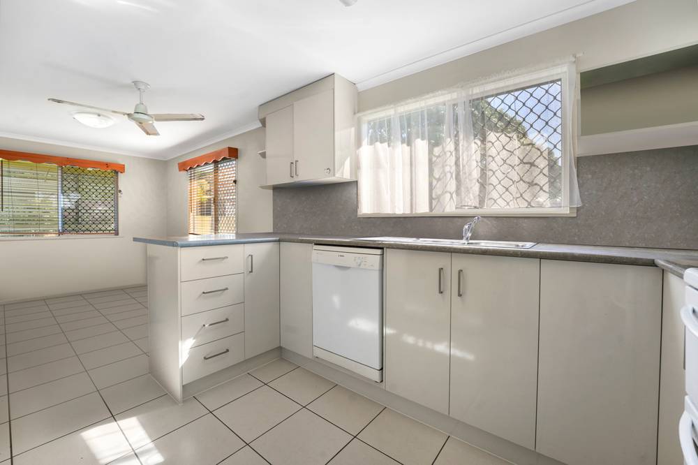 39 Philip Street, SOUTH GLADSTONE, QLD 4680
