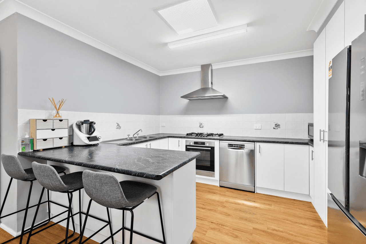 8 Berkeley Street, DUNLOP, ACT 2615