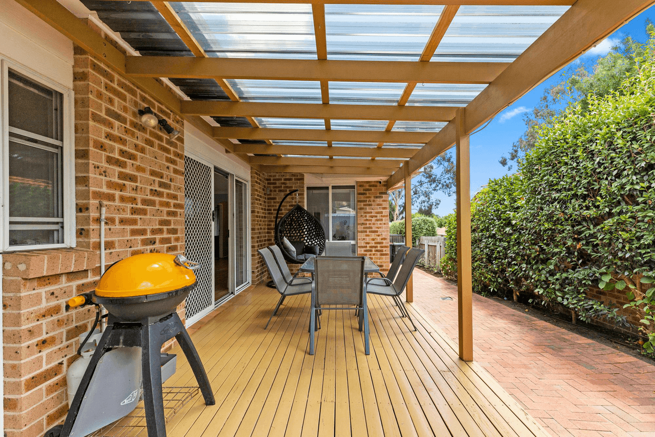 8 Berkeley Street, DUNLOP, ACT 2615