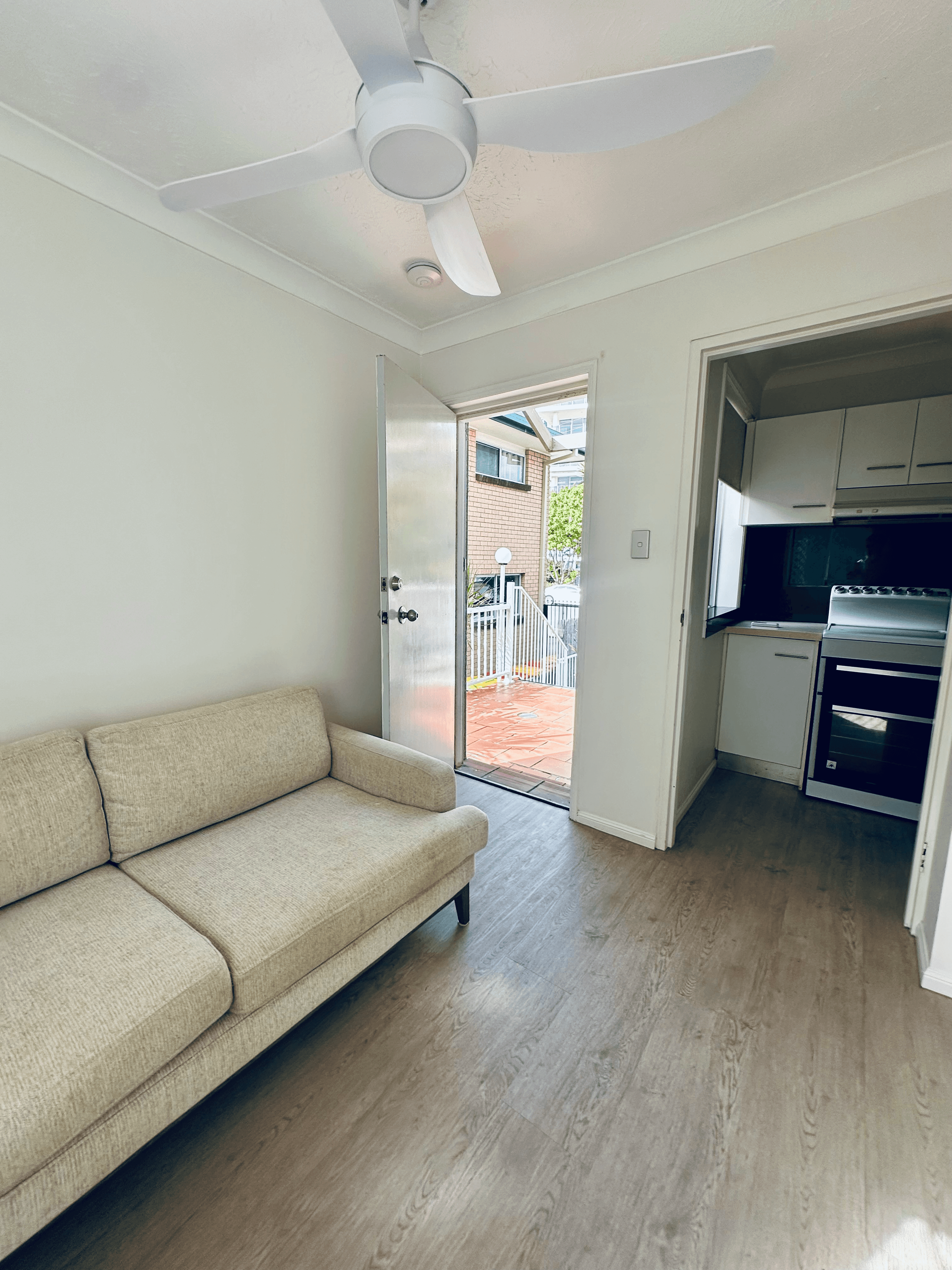 7/7-9 Illawong Street, CHEVRON ISLAND, QLD 4217