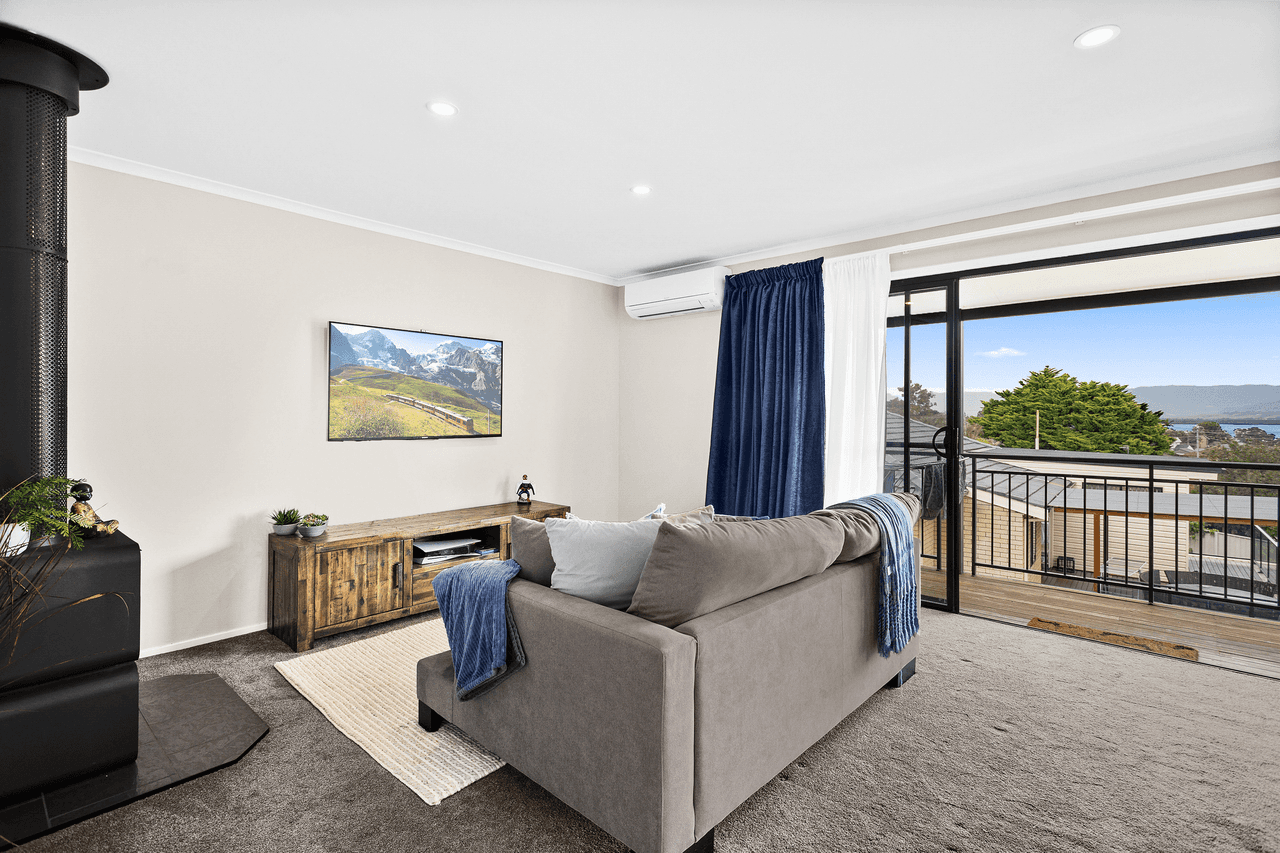 52 Roycroft Avenue, MOUNT WARRIGAL, NSW 2528