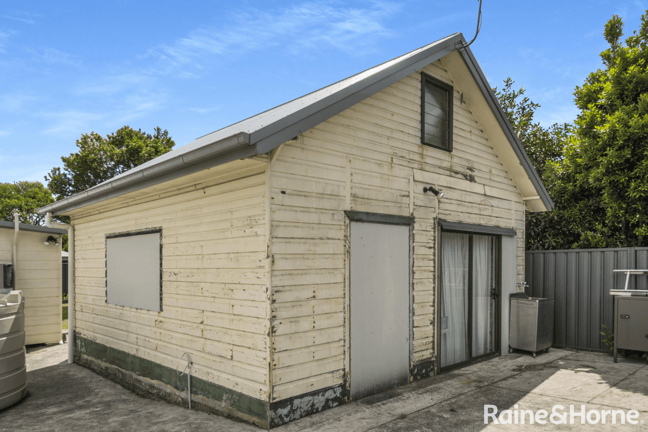 13  Renown Avenue, SHOALHAVEN HEADS, NSW 2535