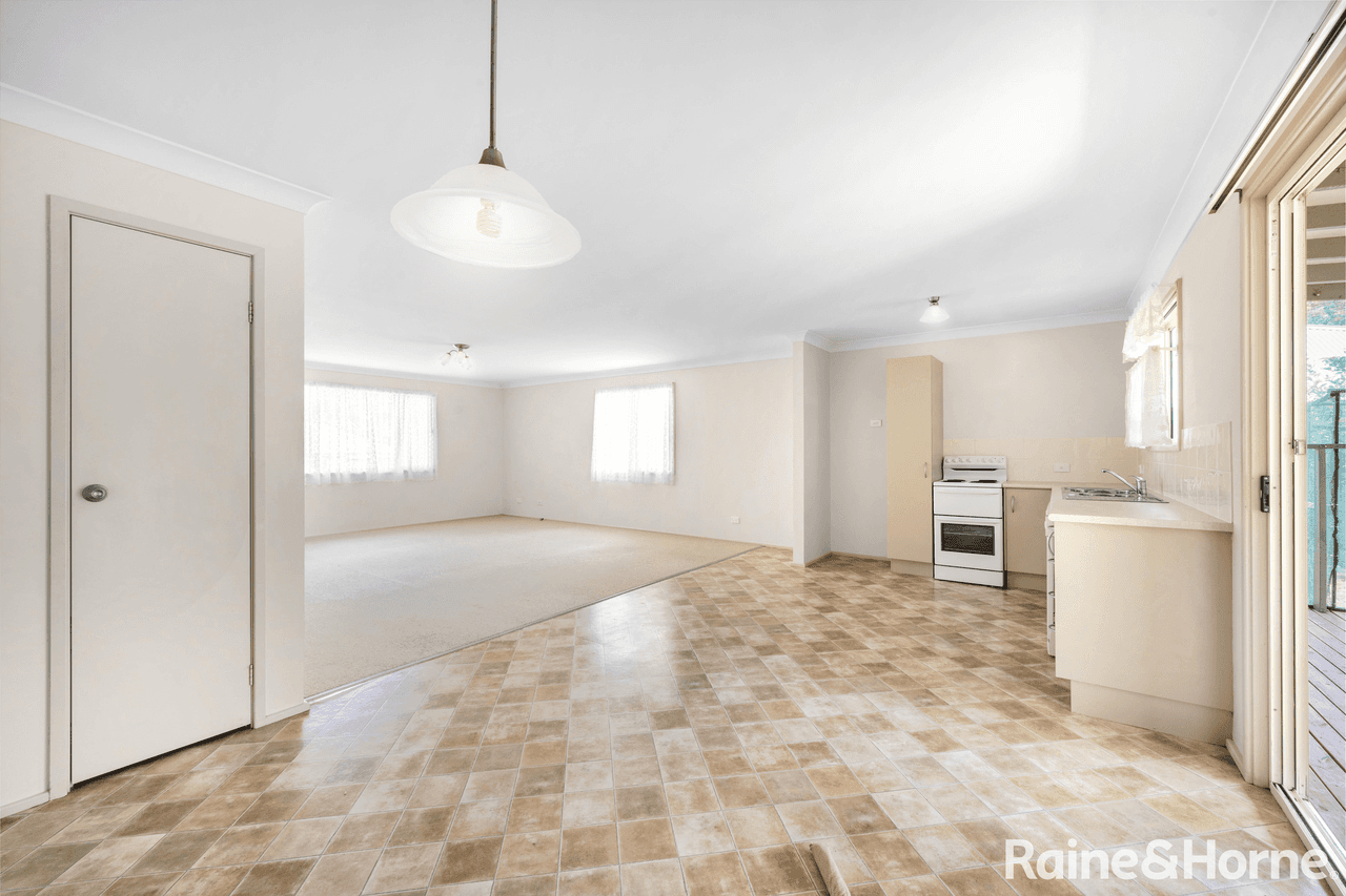13  Renown Avenue, SHOALHAVEN HEADS, NSW 2535