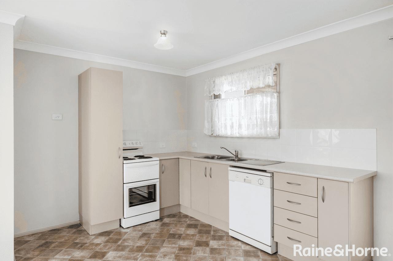 13  Renown Avenue, SHOALHAVEN HEADS, NSW 2535