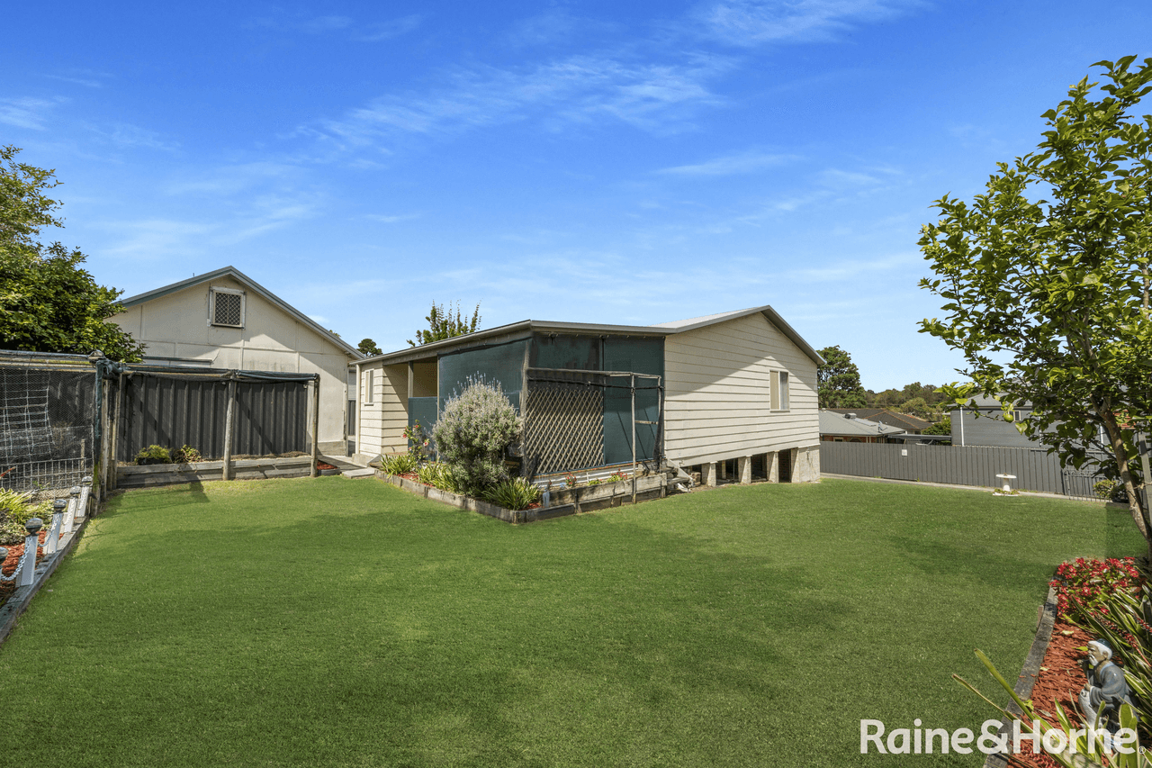 13  Renown Avenue, SHOALHAVEN HEADS, NSW 2535