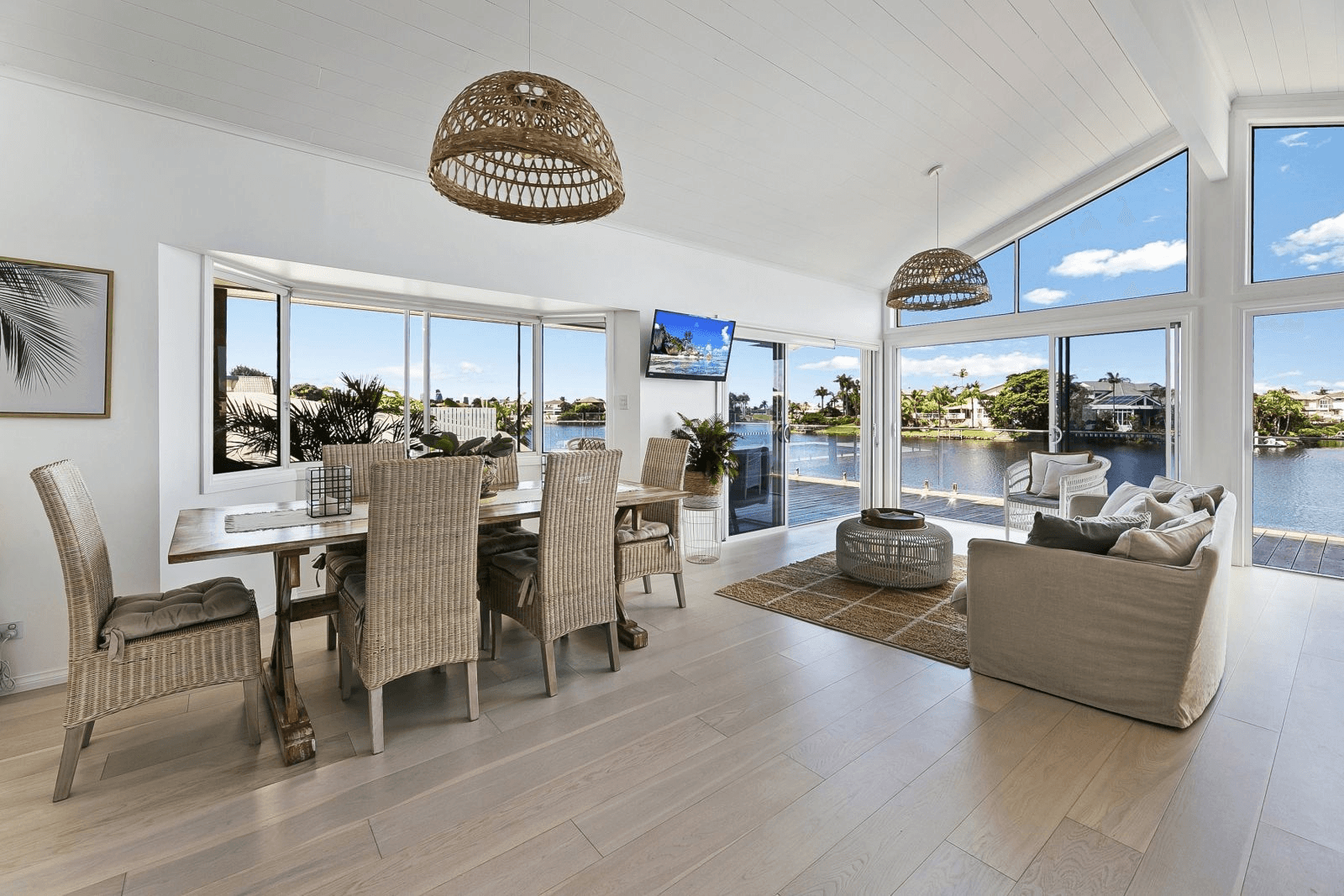 18 Santabelle Crescent, Clear Island Waters, QLD 4226