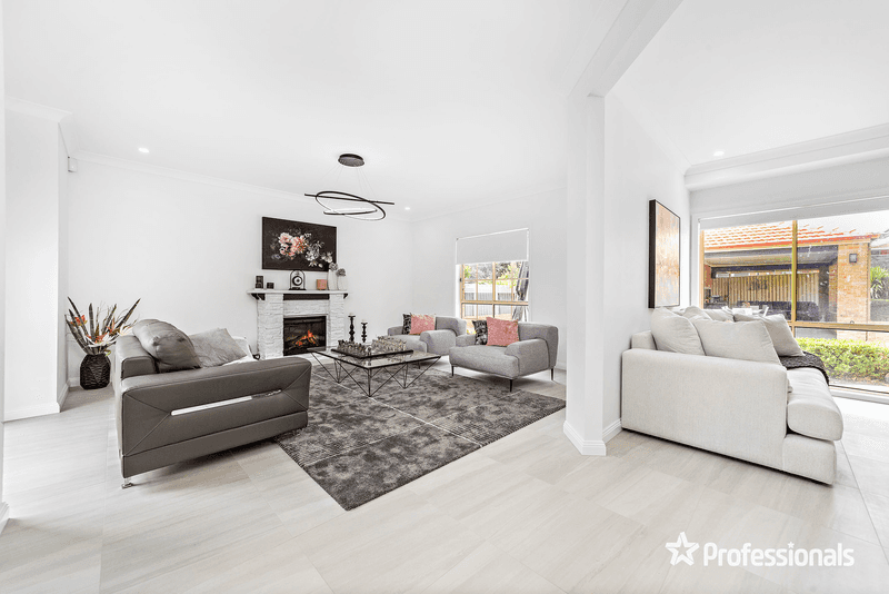37 Victor Avenue, Picnic Point, NSW 2213