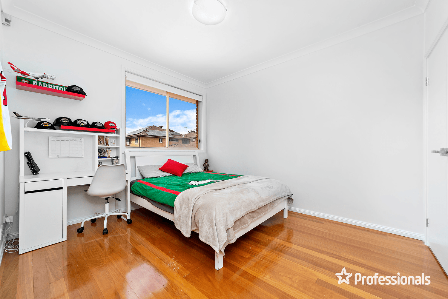 37 Victor Avenue, Picnic Point, NSW 2213